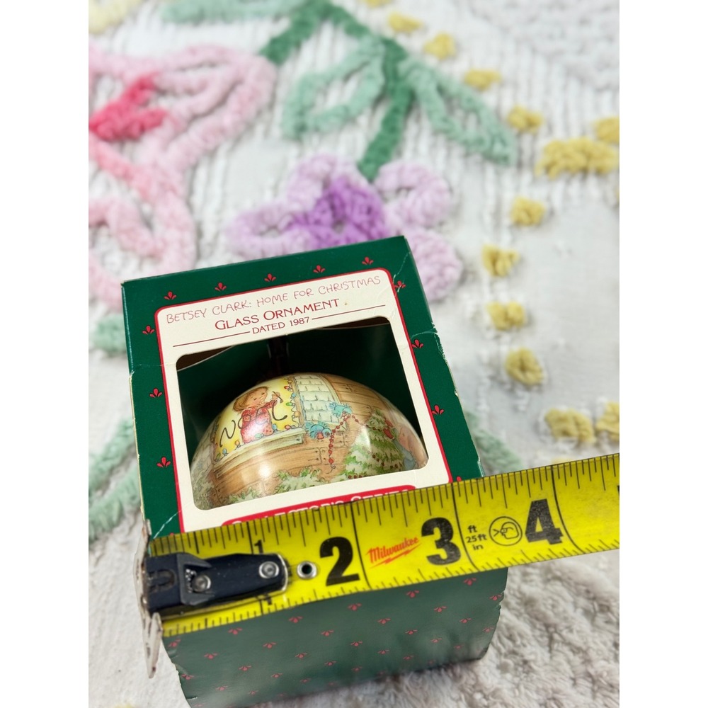 Vintage 1987 Hallmark Betsey Clark Home for Christmas Glass Ornament QX272-7 - Picture 7 of 7